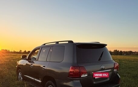 Toyota Land Cruiser 200, 2012 год, 13 фотография
