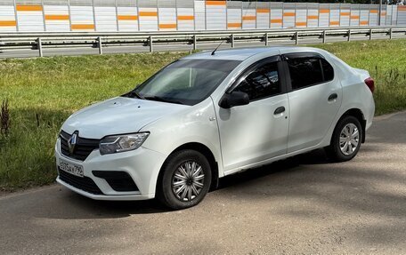 Renault Logan II, 2018 год, 580 000 рублей, 2 фотография