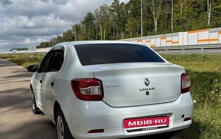 Renault Logan II, 2018 год, 580 000 рублей, 3 фотография