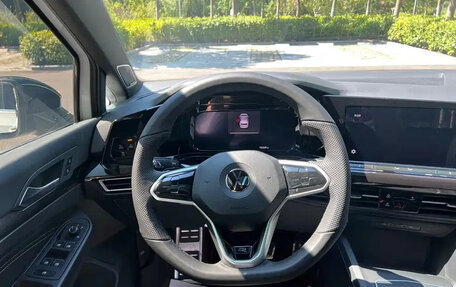 Volkswagen Golf VIII, 2022 год, 1 760 000 рублей, 10 фотография