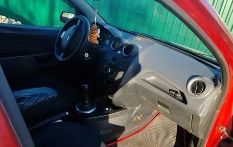 Ford Fiesta, 2007 год, 300 000 рублей, 3 фотография