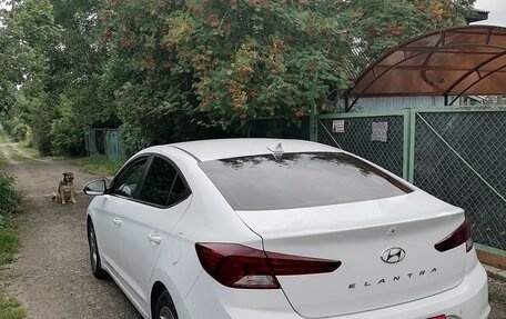 Hyundai Elantra VI рестайлинг, 2019 год, 1 650 000 рублей, 4 фотография