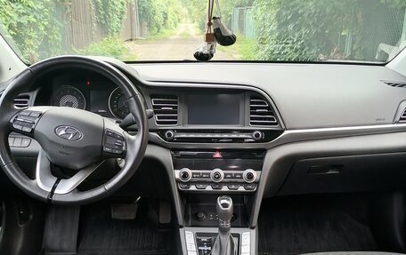 Hyundai Elantra VI рестайлинг, 2019 год, 1 650 000 рублей, 7 фотография