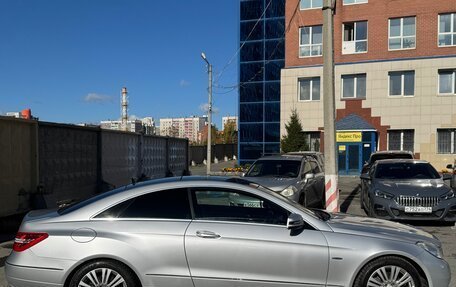 Mercedes-Benz E-Класс, 2011 год, 1 650 000 рублей, 4 фотография