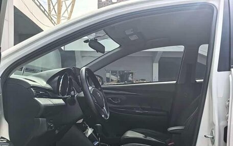 Toyota Yaris XP150 рестайлинг, 2023 год, 1 270 000 рублей, 5 фотография