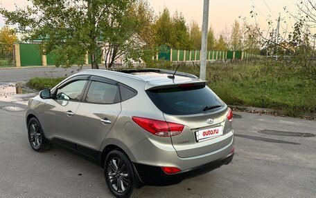 Hyundai ix35 I рестайлинг, 2010 год, 920 000 рублей, 3 фотография