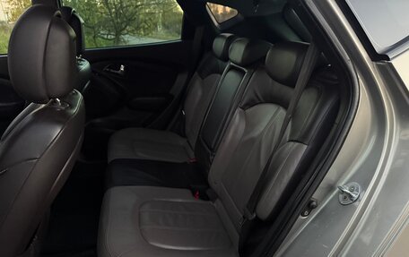 Hyundai ix35 I рестайлинг, 2010 год, 920 000 рублей, 16 фотография