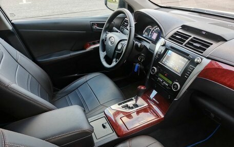 Toyota Camry, 2014 год, 1 350 000 рублей, 14 фотография