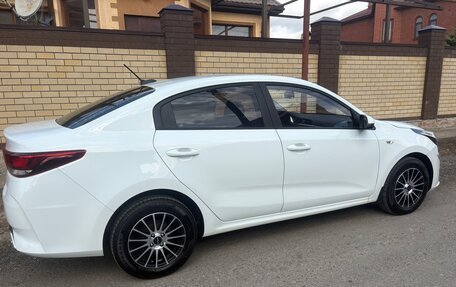 KIA Rio IV, 2021 год, 1 500 000 рублей, 3 фотография