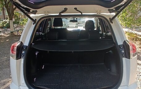 Toyota RAV4, 2017 год, 2 270 000 рублей, 7 фотография