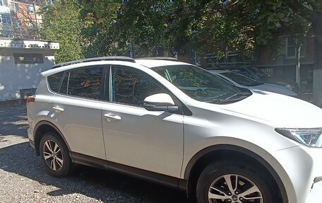 Toyota RAV4, 2017 год, 2 270 000 рублей, 3 фотография