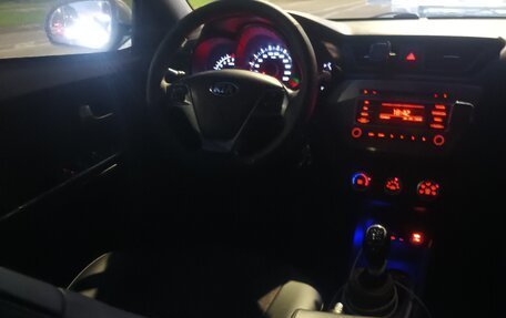 KIA Rio III рестайлинг, 2015 год, 470 000 рублей, 13 фотография