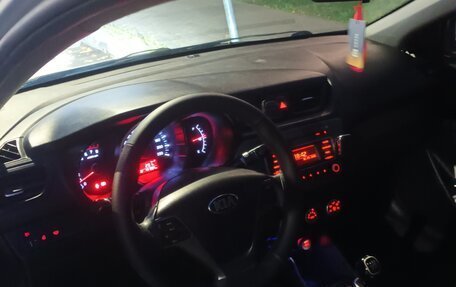 KIA Rio III рестайлинг, 2015 год, 470 000 рублей, 14 фотография