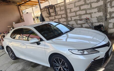 Toyota Camry, 2022 год, 3 333 333 рублей, 3 фотография