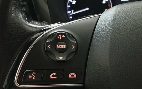 Mitsubishi Outlander III рестайлинг 3, 2019 год, 1 561 000 рублей, 10 фотография