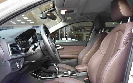 BMW 1 серия, 2022 год, 1 300 000 рублей, 5 фотография