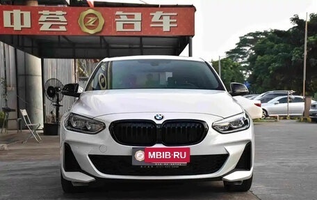 BMW 1 серия, 2022 год, 1 300 000 рублей, 2 фотография