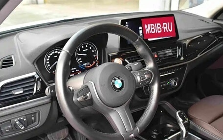 BMW 1 серия, 2022 год, 1 300 000 рублей, 7 фотография