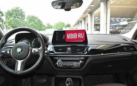 BMW 1 серия, 2022 год, 1 300 000 рублей, 11 фотография