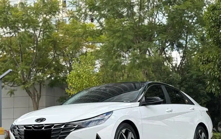 Hyundai Elantra, 2022 год, 1 320 000 рублей, 2 фотография