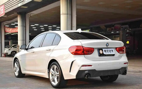 BMW 1 серия, 2022 год, 1 300 000 рублей, 17 фотография