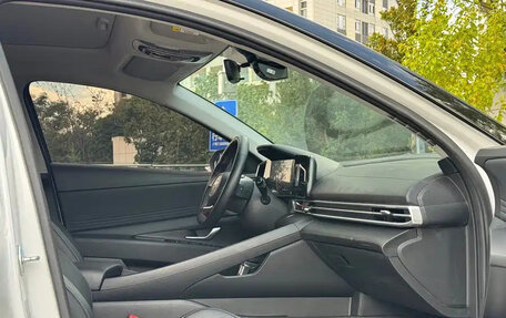 Hyundai Elantra, 2022 год, 1 320 000 рублей, 7 фотография