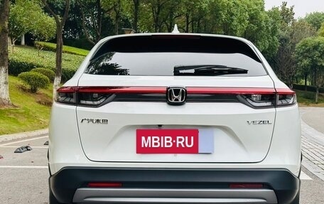 Honda Vezel, 2022 год, 1 830 000 рублей, 4 фотография