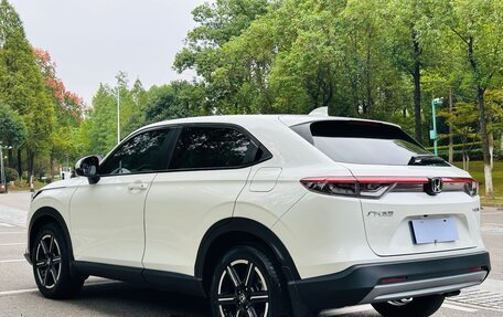 Honda Vezel, 2022 год, 1 830 000 рублей, 6 фотография