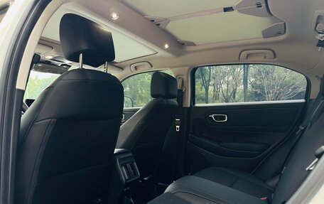 Honda Vezel, 2022 год, 1 830 000 рублей, 8 фотография