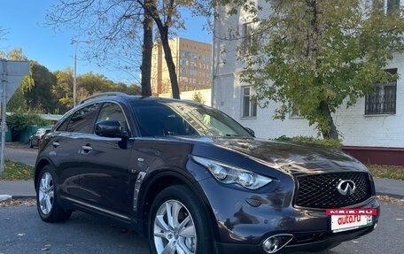 Infiniti QX70, 2016 год, 2 380 000 рублей, 5 фотография