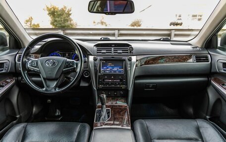 Toyota Camry, 2016 год, 2 198 000 рублей, 13 фотография