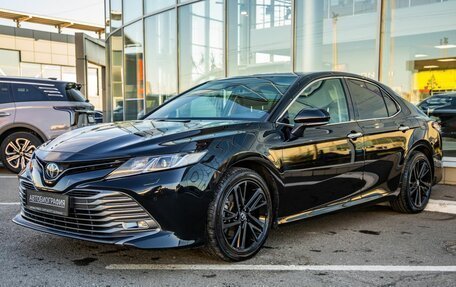 Toyota Camry, 2018 год, 2 648 000 рублей, 3 фотография