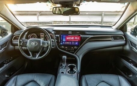 Toyota Camry, 2018 год, 2 648 000 рублей, 13 фотография