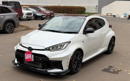 Toyota Yaris, 2024 год, 4 900 000 рублей, 5 фотография