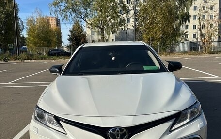Toyota Camry, 2019 год, 2 500 000 рублей, 4 фотография