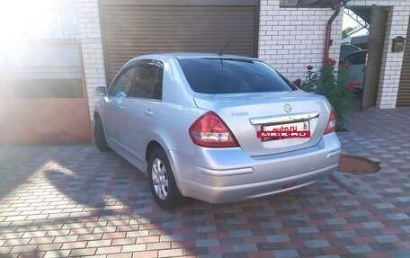 Nissan Tiida, 2011 год, 950 000 рублей, 2 фотография