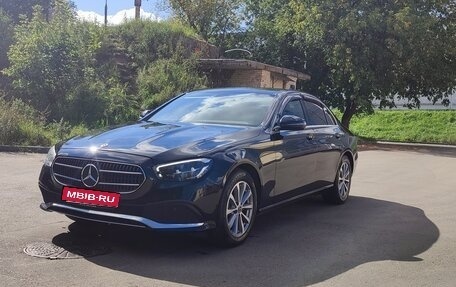 Mercedes-Benz E-Класс, 2021 год, 2 600 000 рублей, 1 фотография