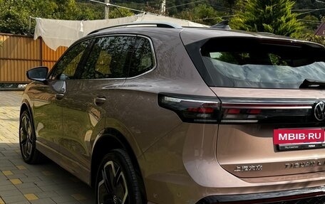 Volkswagen Tiguan, 2024 год, 4 650 000 рублей, 5 фотография
