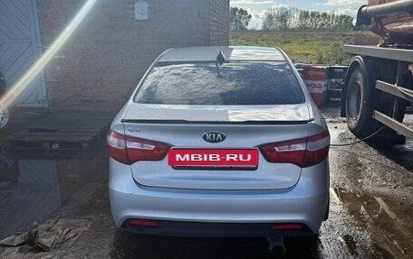 KIA Rio III рестайлинг, 2014 год, 880 000 рублей, 4 фотография