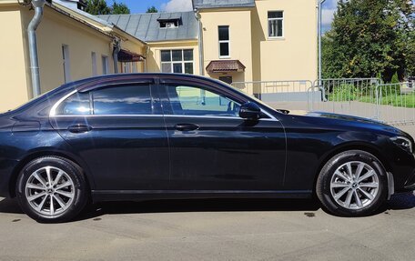 Mercedes-Benz E-Класс, 2021 год, 2 600 000 рублей, 4 фотография