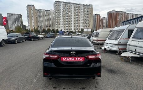 Toyota Camry, 2021 год, 4 200 000 рублей, 10 фотография