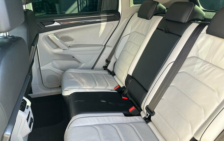 Volkswagen Tiguan II, 2017 год, 2 650 000 рублей, 13 фотография