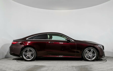 Mercedes-Benz E-Класс, 2018 год, 4 750 000 рублей, 4 фотография