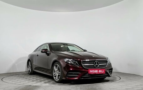 Mercedes-Benz E-Класс, 2018 год, 4 750 000 рублей, 3 фотография