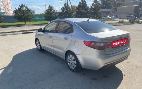 KIA Rio III рестайлинг, 2011 год, 550 000 рублей, 7 фотография