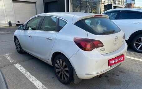 Opel Astra J, 2013 год, 749 000 рублей, 3 фотография