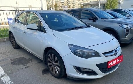 Opel Astra J, 2013 год, 749 000 рублей, 2 фотография