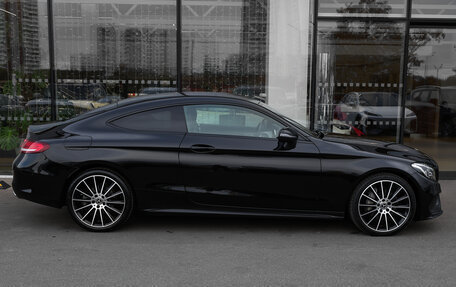 Mercedes-Benz C-Класс, 2017 год, 3 398 000 рублей, 4 фотография