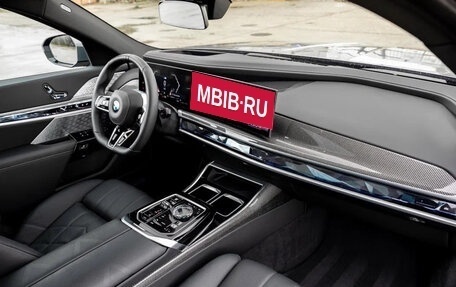 BMW 7 серия, 2025 год, 13 280 000 рублей, 18 фотография