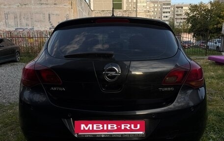 Opel Astra J, 2010 год, 399 990 рублей, 4 фотография